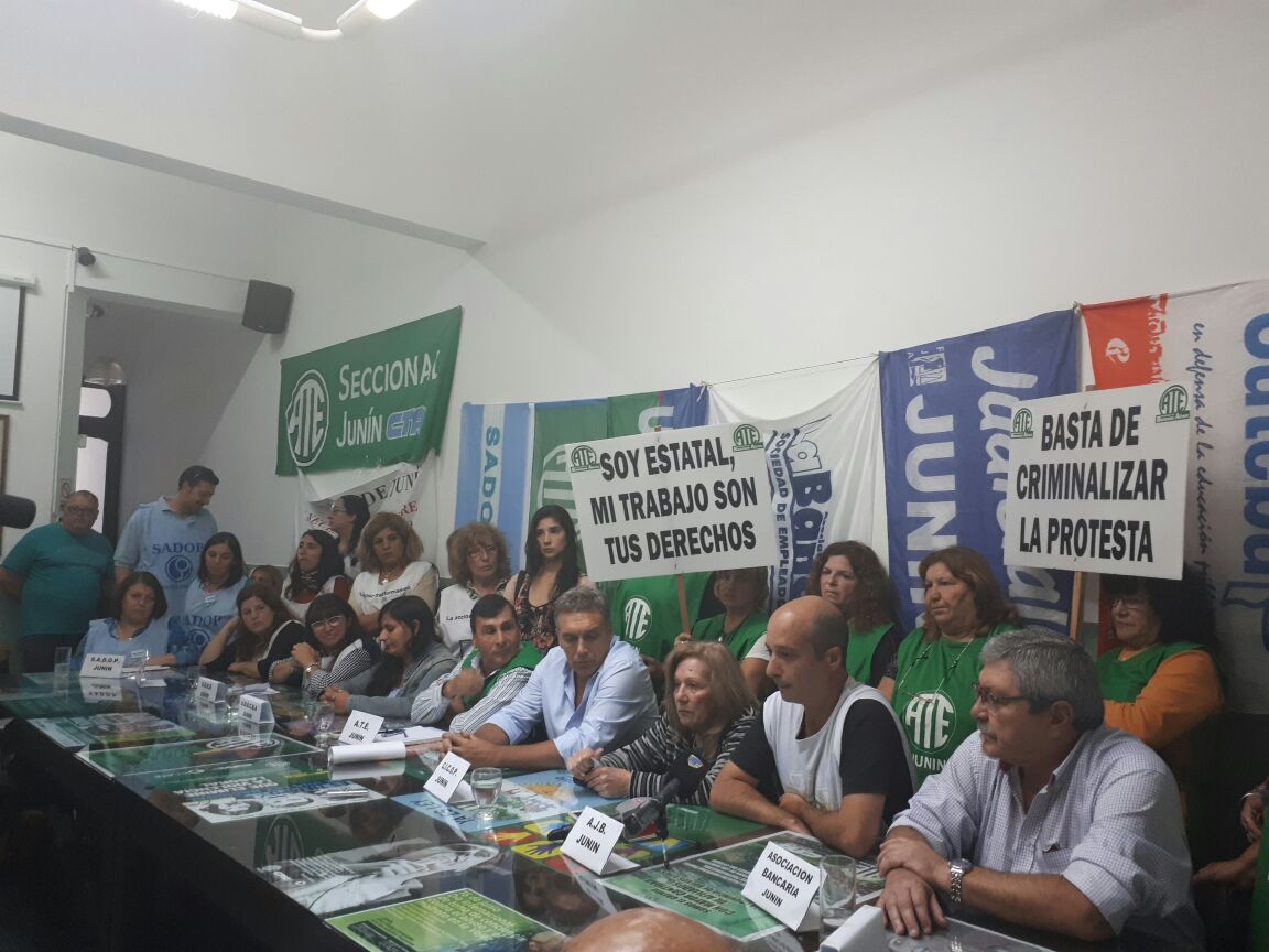 Los sindicatos en conferencia de prensa explicaron los motivos del Paro Provincial del día de hoy